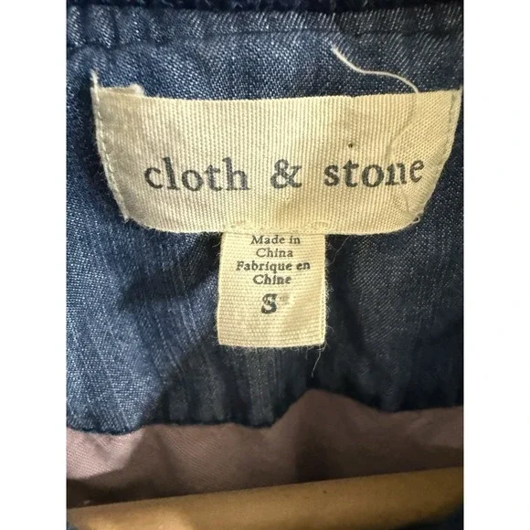 Anthropologie Cloth & Stone Bomber Jacket Small Denim Blue Chambray Zip Puffer - Picture 3 of 10